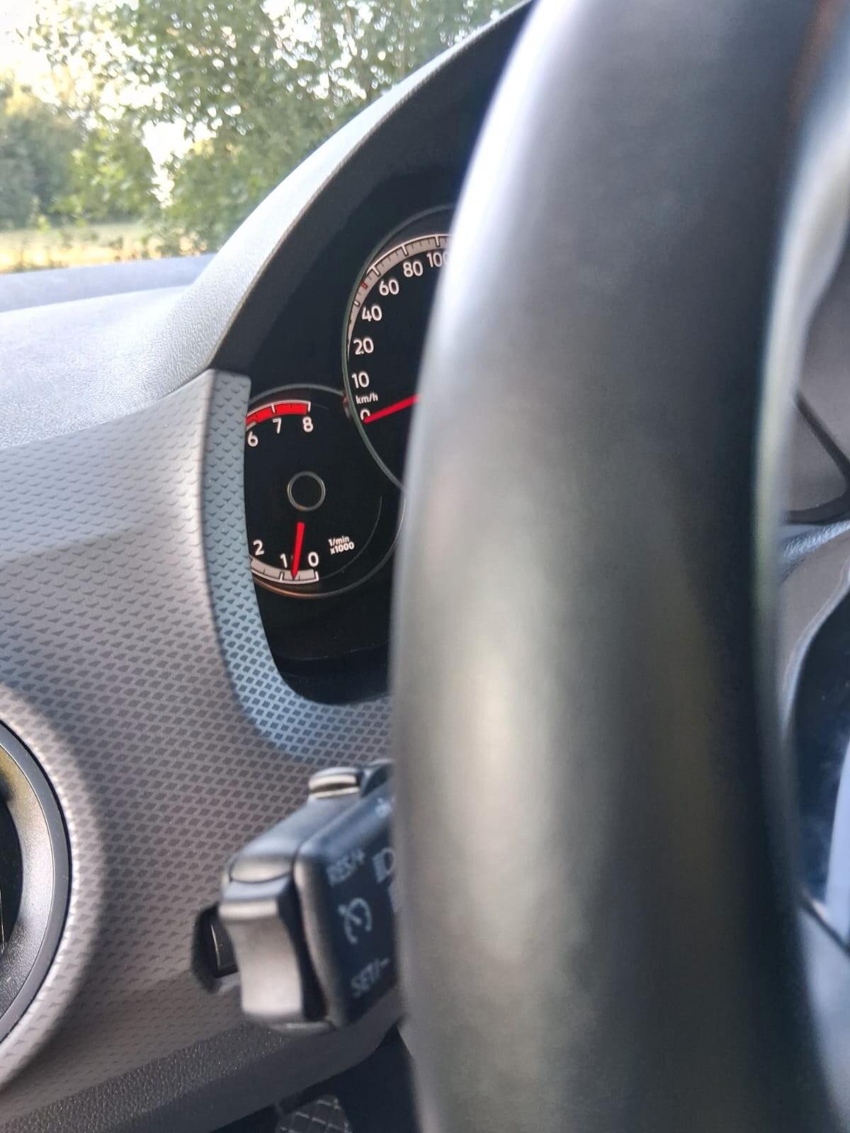Volkswagen up! 1.0 5p. modello active