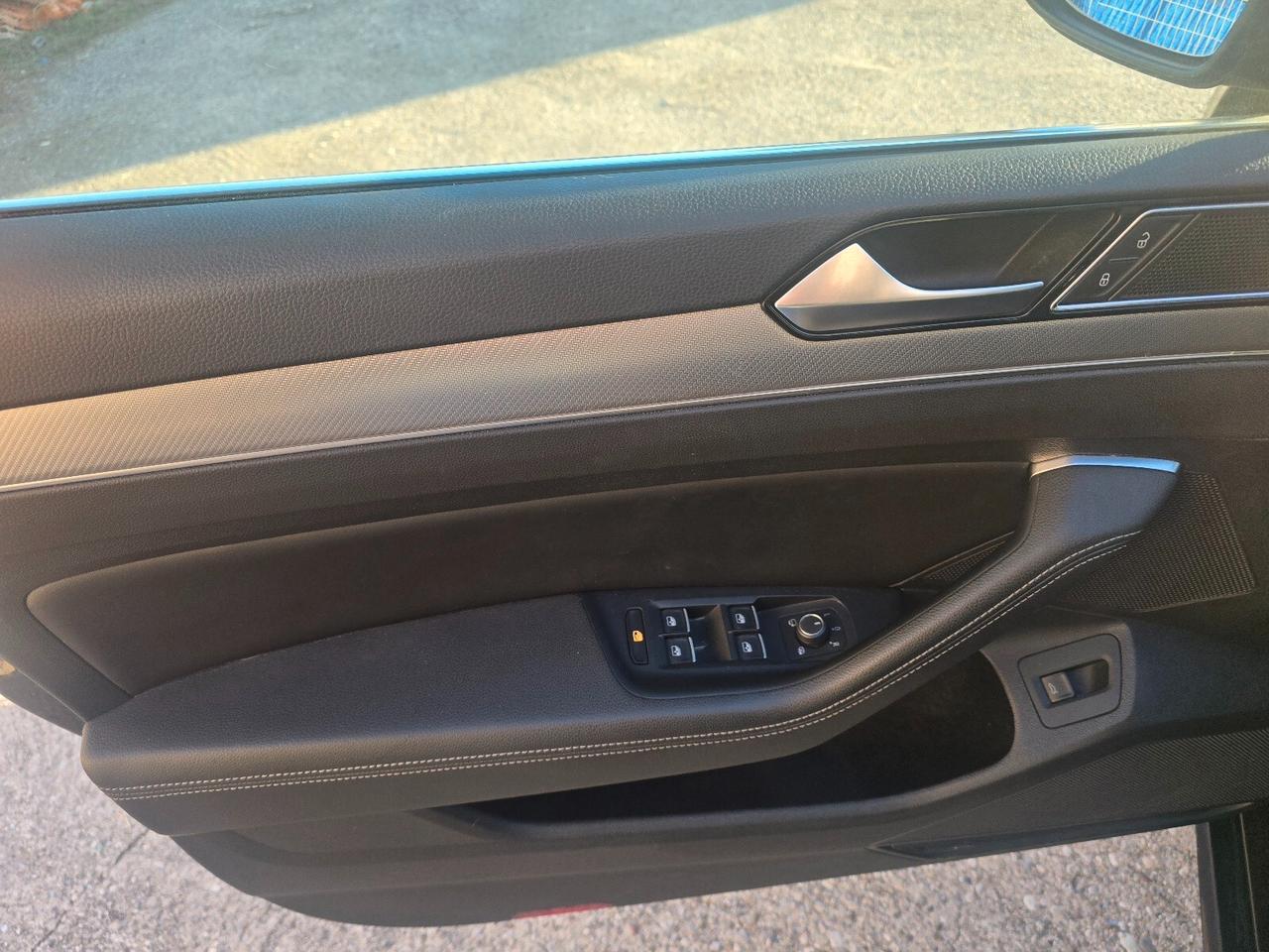 Volkswagen Passat Variant 2.0 TDI SCR 190 CV 4MOTION DSG Executive BMT