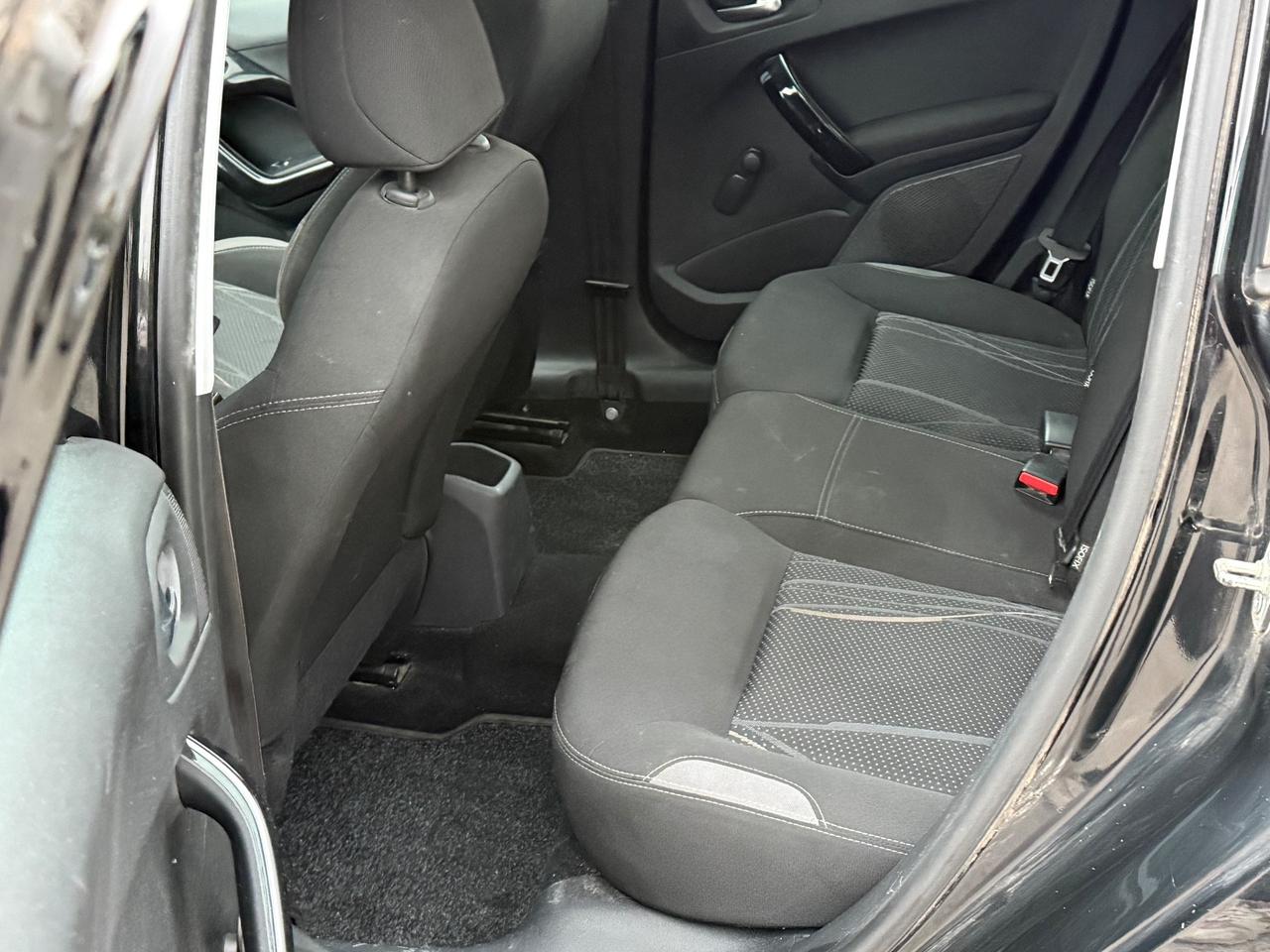 Peugeot 208 1.4 HDi 68 CV 5 porte Active