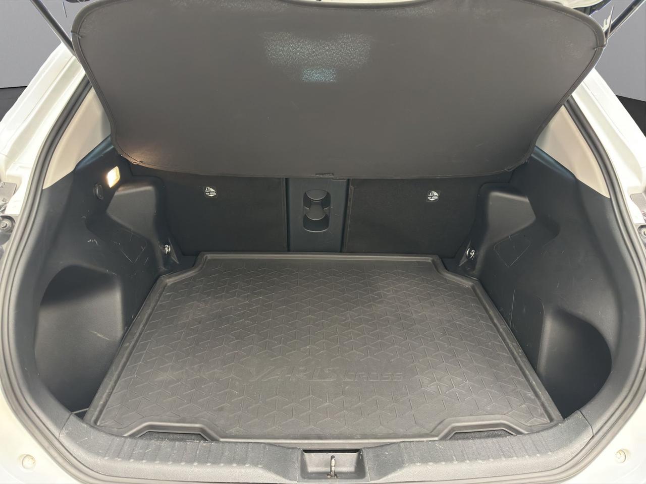 Toyota Yaris Cross 1.5h Lounge fwd 116cv e-cvt