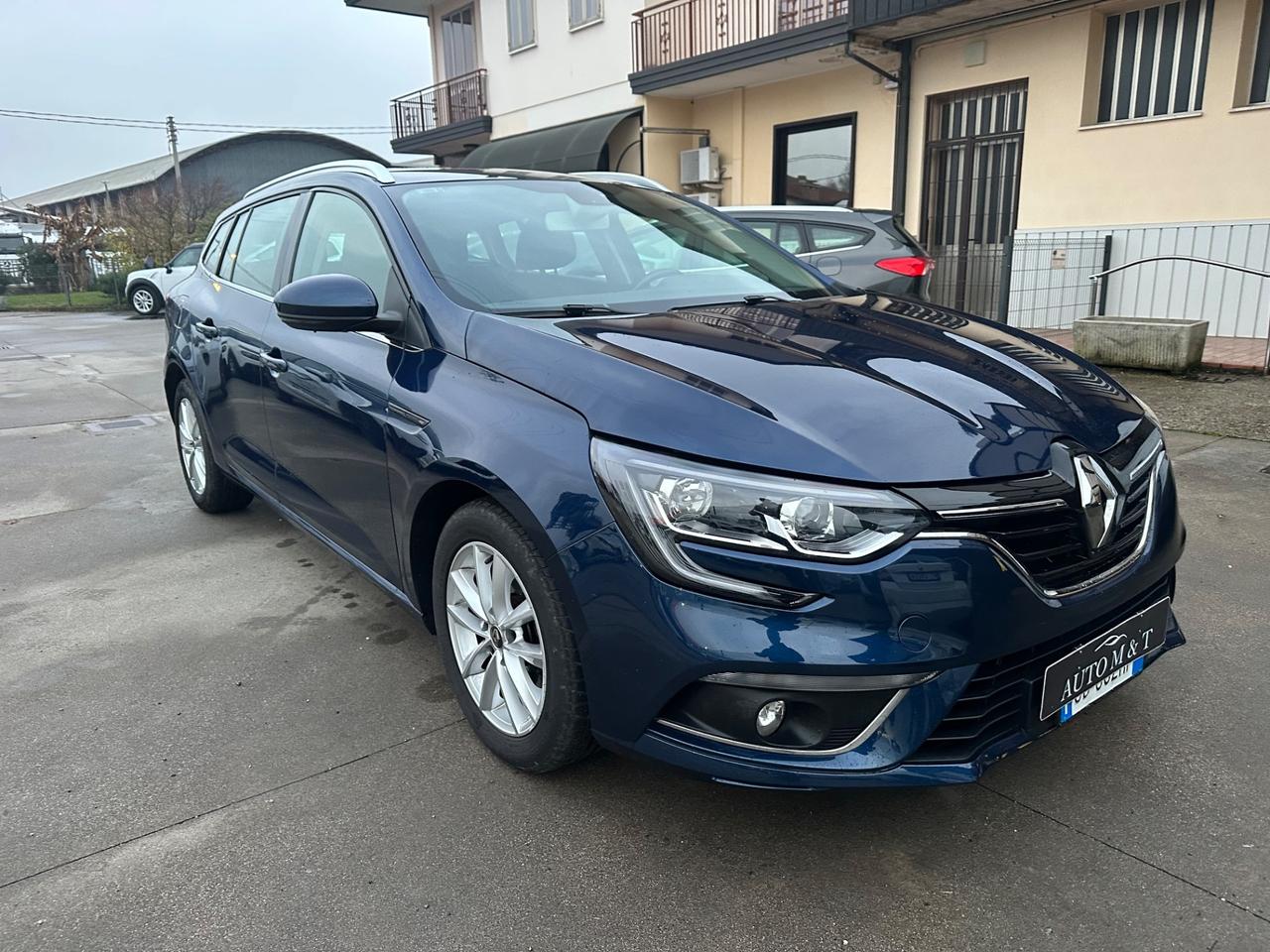Renault Megane Mégane Sporter Blue dCi 115 CV EDC Business N1-autocarro
