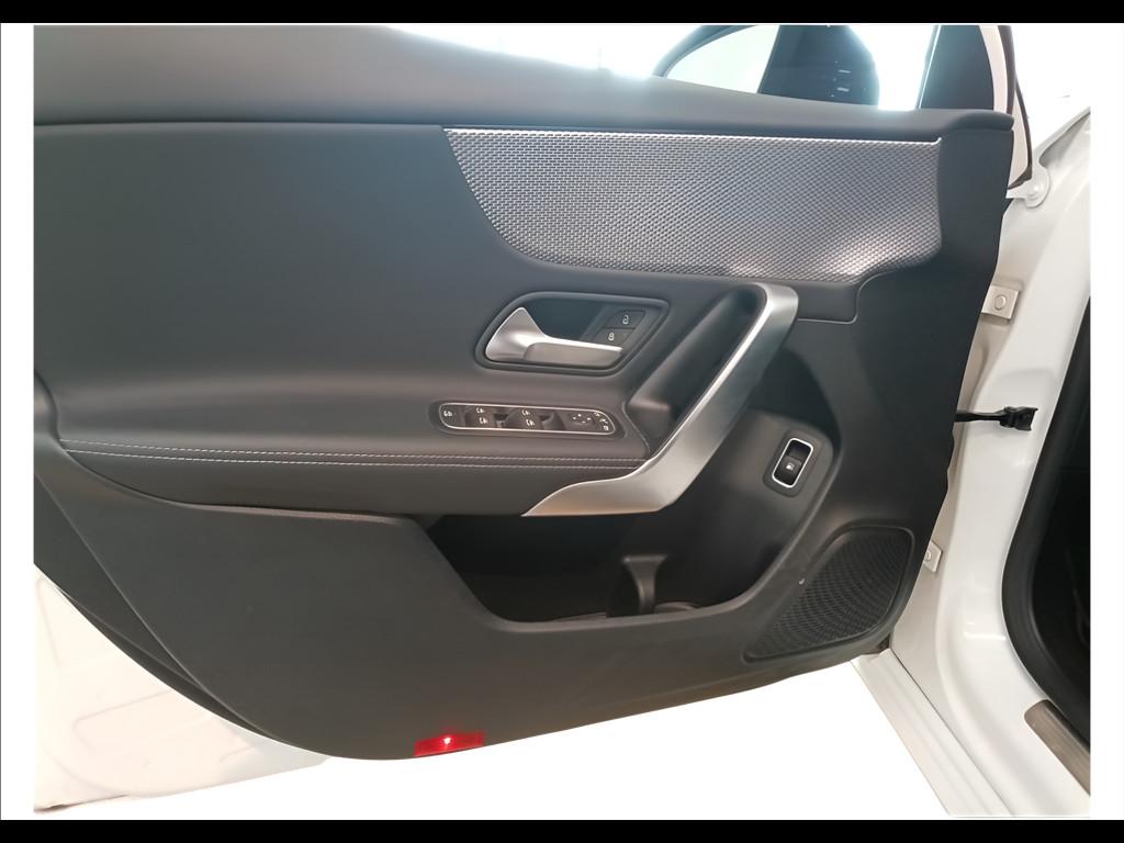 Mercedes-Benz Classe A - W177 2018 - A 250 e phev (eq-power) Sport auto