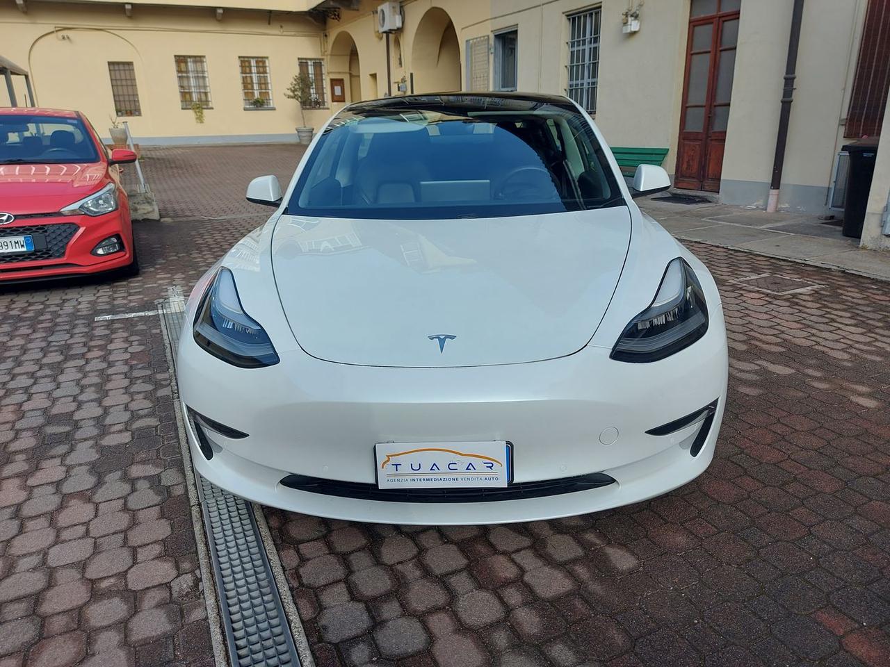 Tesla Model 3 Long Range awd 580 km autonomia