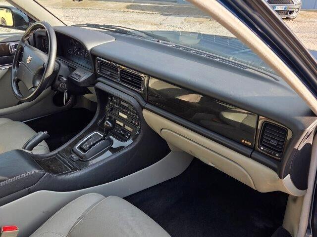 Jaguar XJ6 4.0 SPORT -SERVICE BOOK -