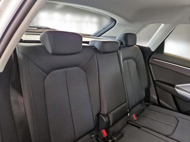 AUDI Q3 35 TDI Business