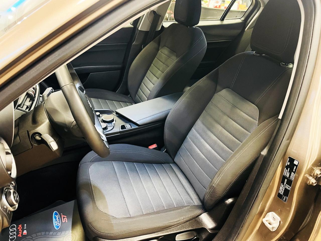 Alfa Romeo Giulia 2.2 Turbodiesel 150 CV AT8 Business
