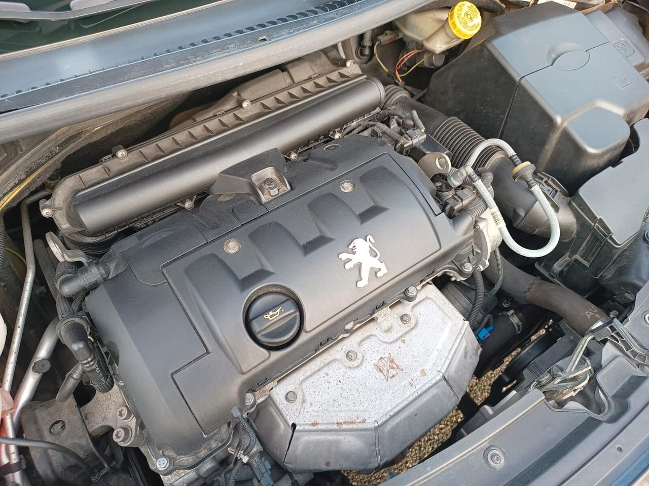 Peugeot 207 CC CambioAut.61900Km