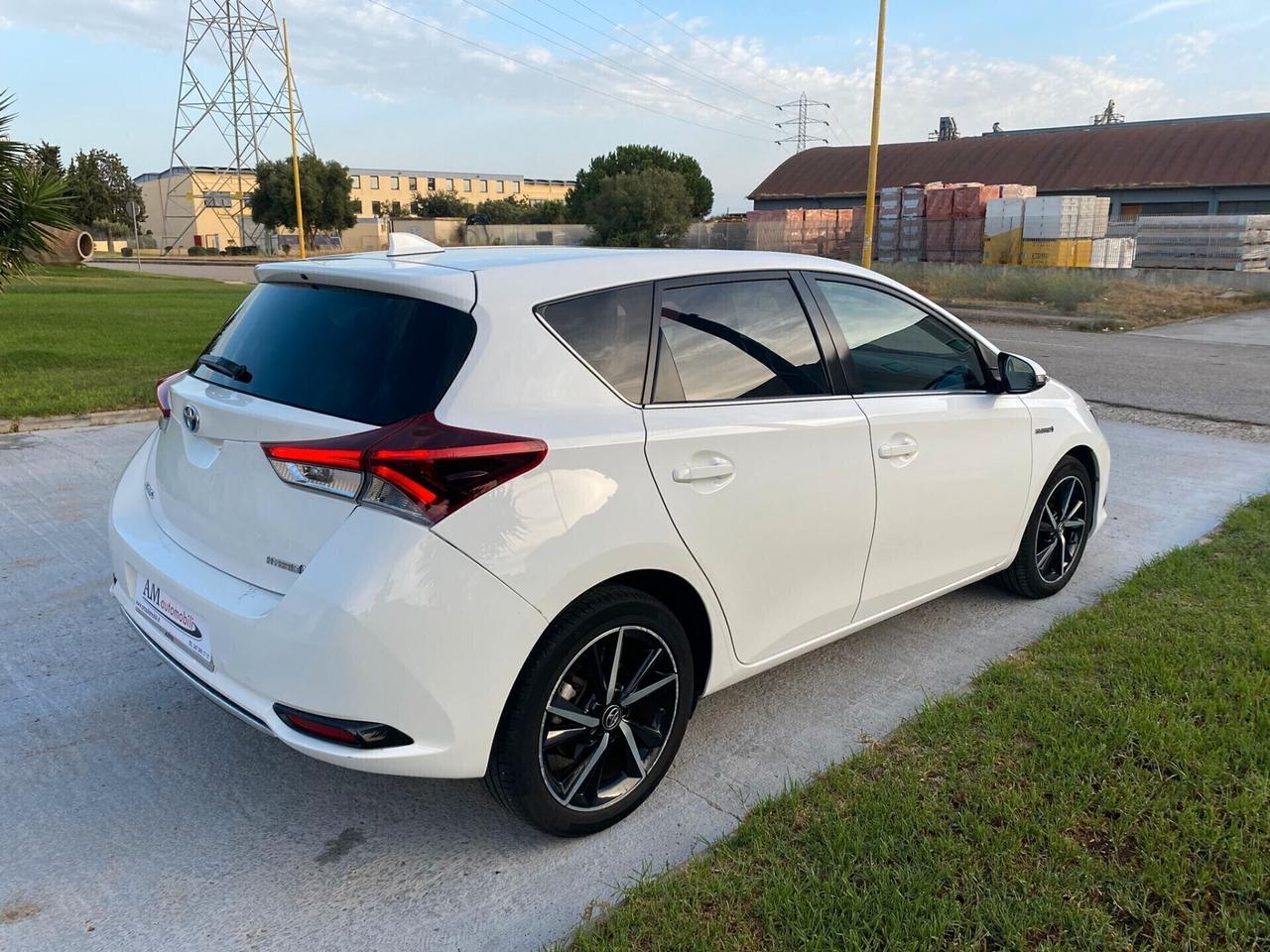 Toyota Auris 1.8 Hybrid Lounge *45.700 km