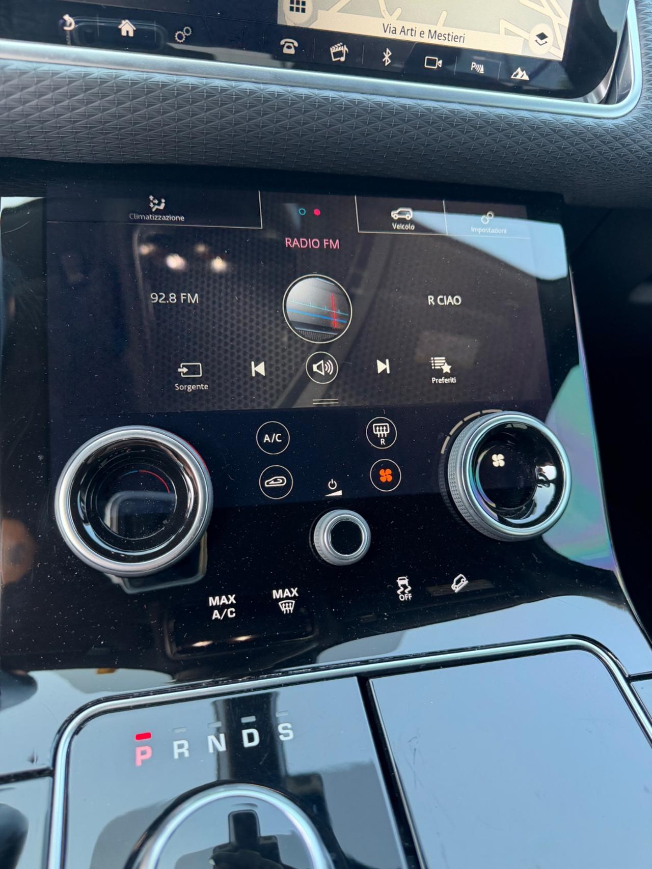 Land Rover Range Velar 2.0D I4 240 CV R-Dynamic