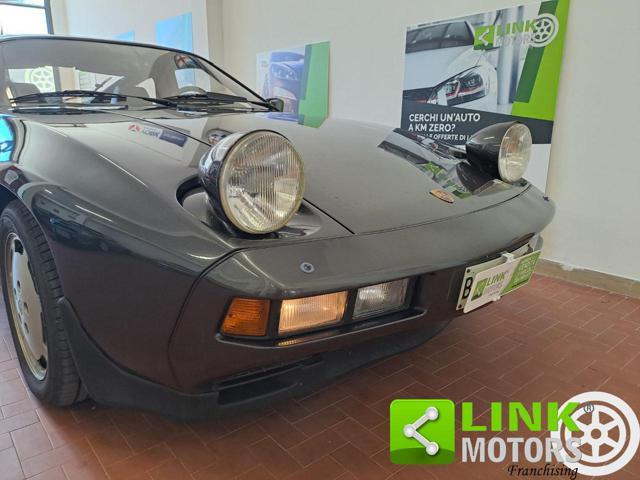PORSCHE 928 S