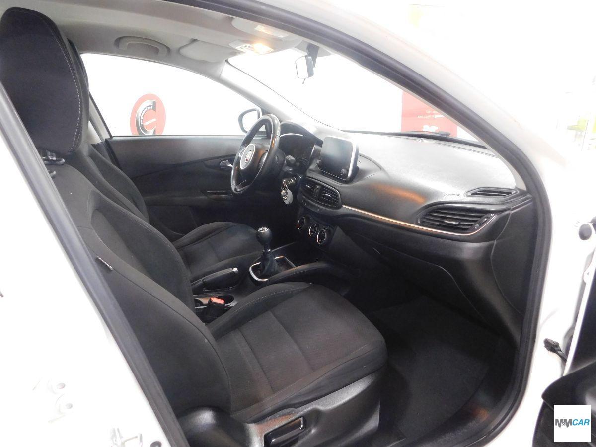 FIAT - Tipo - 1.6 Mjt S&S SW Lounge