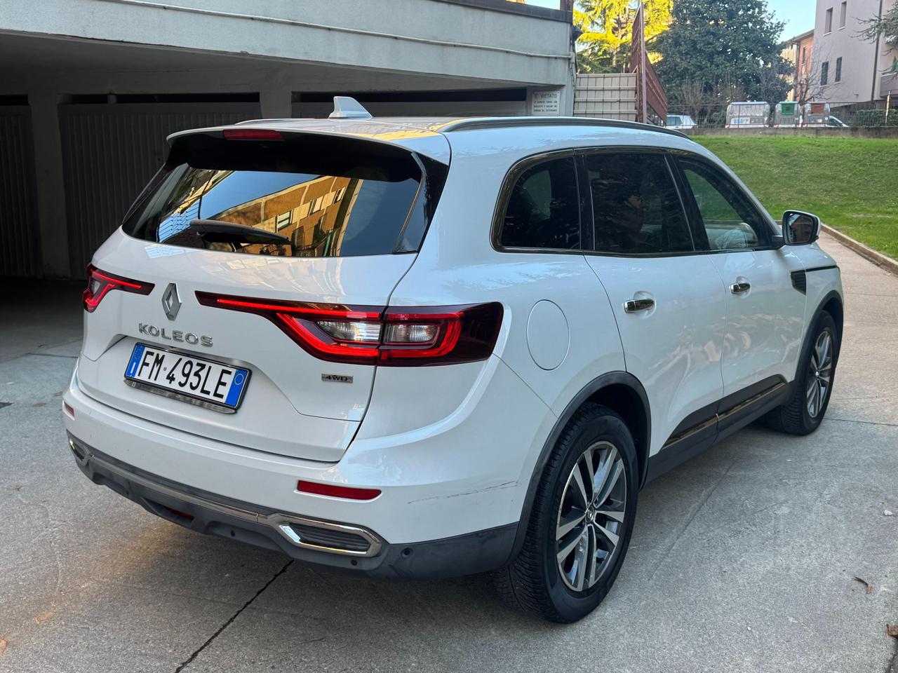 Renault Koleos 2.0 dci Initiale Paris 175cv 4x4 x-tronic