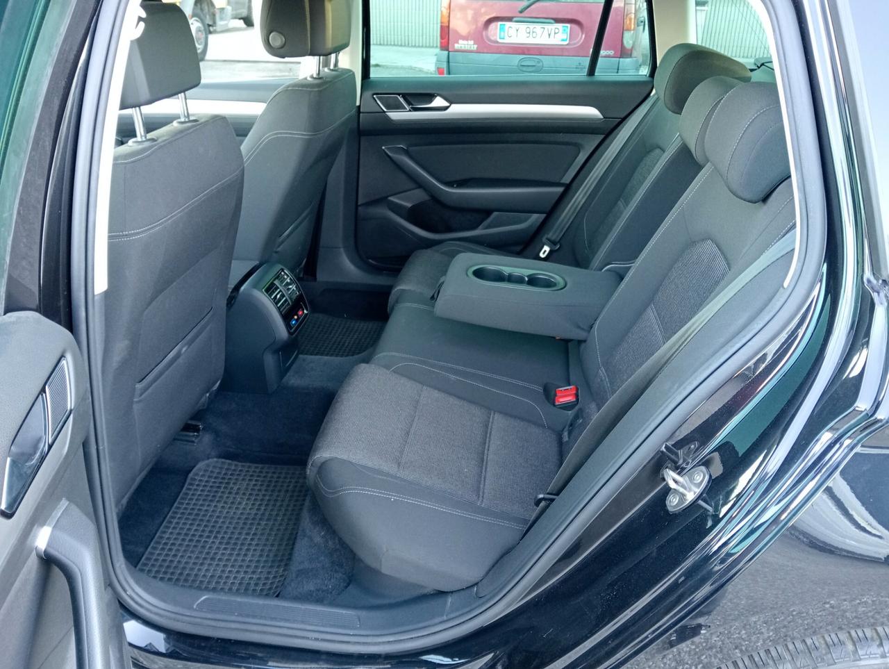 Volkswagen Passat Variant 1.6 TDI 120cv DSG UNIPROPRIETARIO