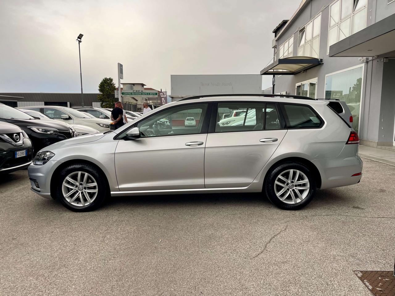 Volkswagen Golf Variant Golf Variant 2.0tdi Business 150cv dsg iva esposta