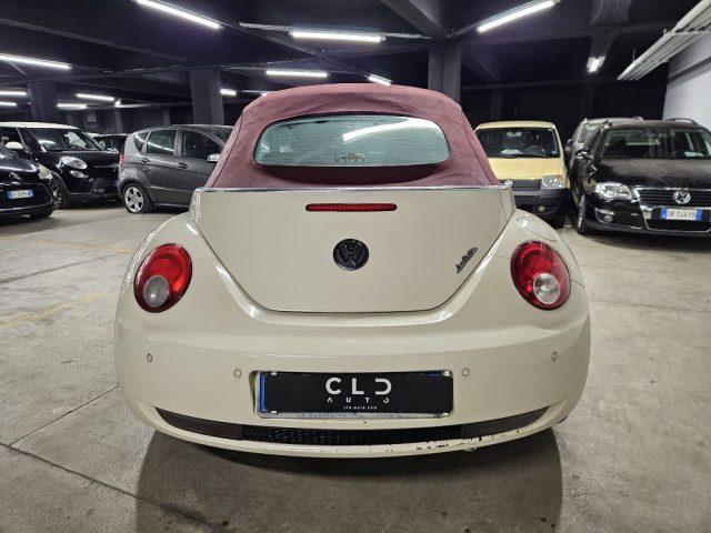 VOLKSWAGEN New Beetle 1.6 Cabrio Lim. Red Edt.