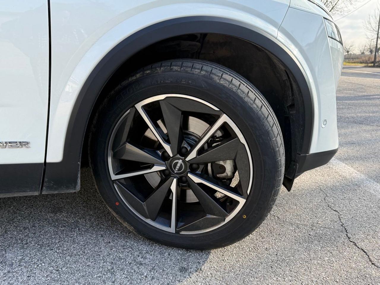 Nissan Qashqai tekna + #8485