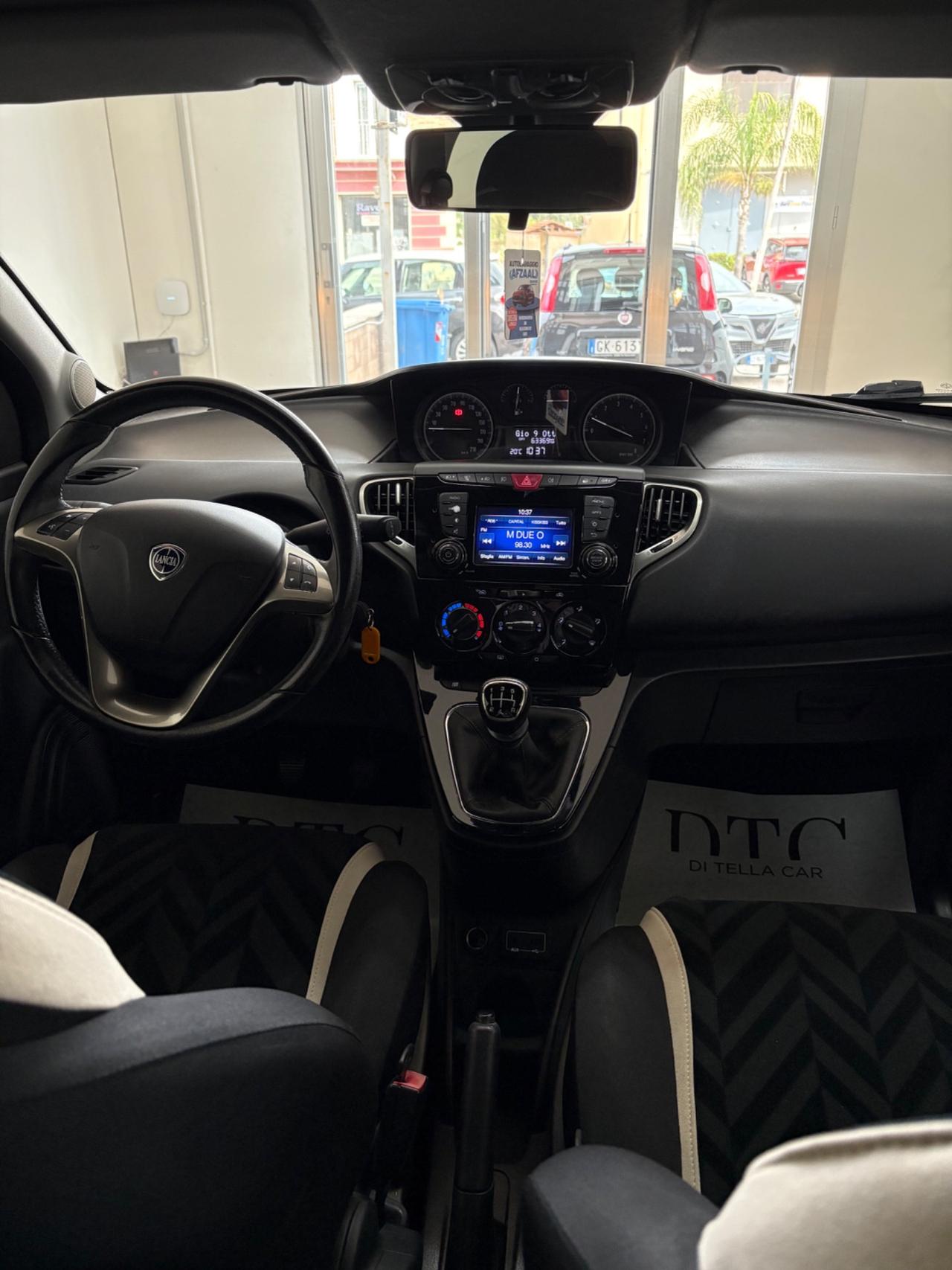 Lancia Ypsilon 1.2 69 CV Silver