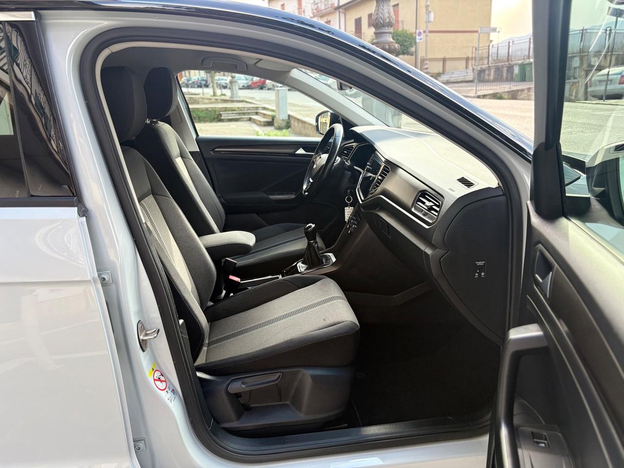 VW T-Roc 1.6 TDI Advanced FULL/LED MYSTIC WHITE