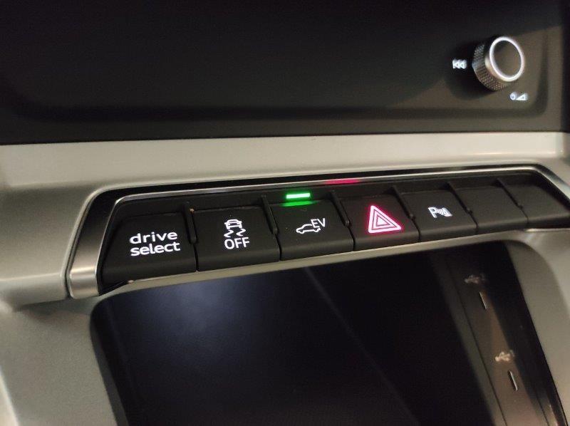 AUDI Q3 2ª serie - Q3 45 TFSI e S tronic Business