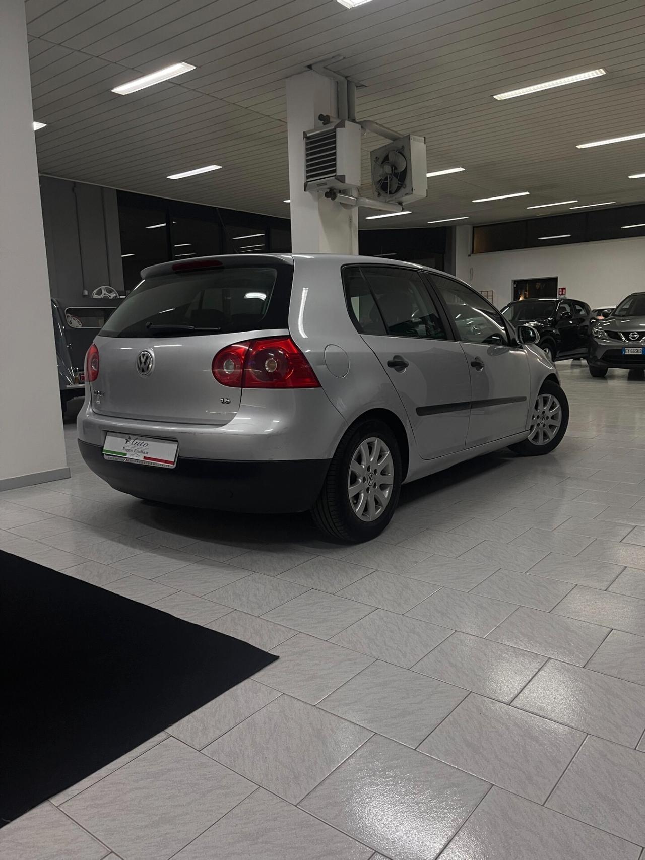 Volkswagen Golf 5a Serie 1.6 5P Comfortline