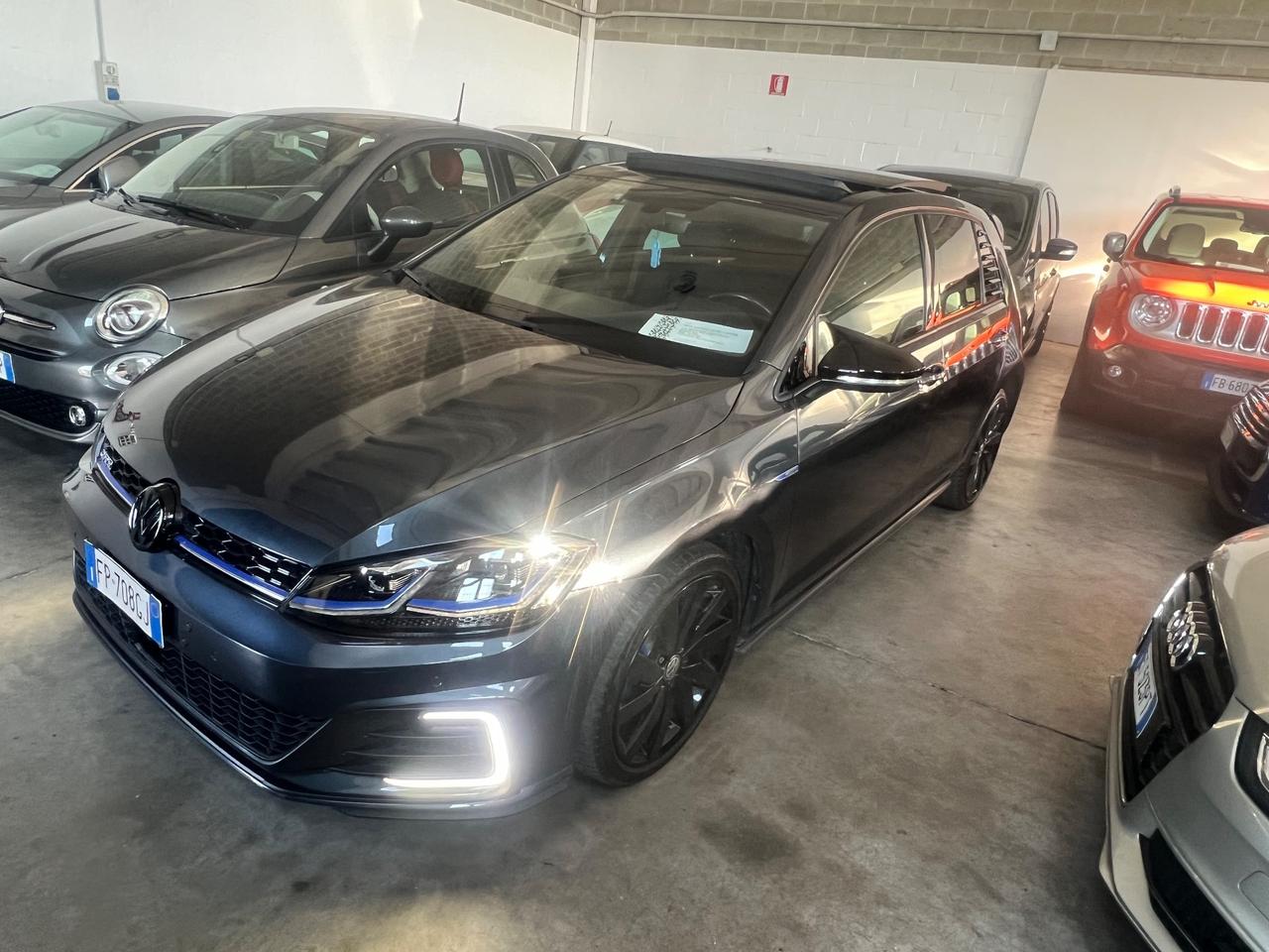 Volkswagen Golf gte dsg 204 cv tetto apribile