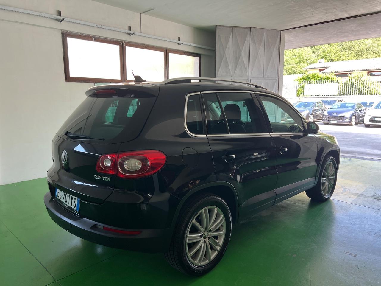 Volkswagen Tiguan 2.0 16V TDI DPF tiptronic Track