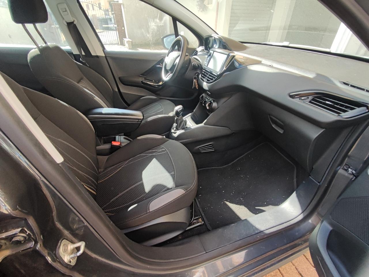 Peugeot 208 PureTech 82 5 porte Allure