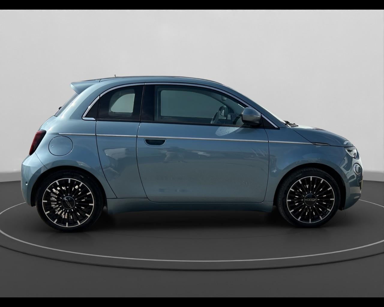 FIAT 500e 3+1 - 500e 3+1 42 kWh La Prima