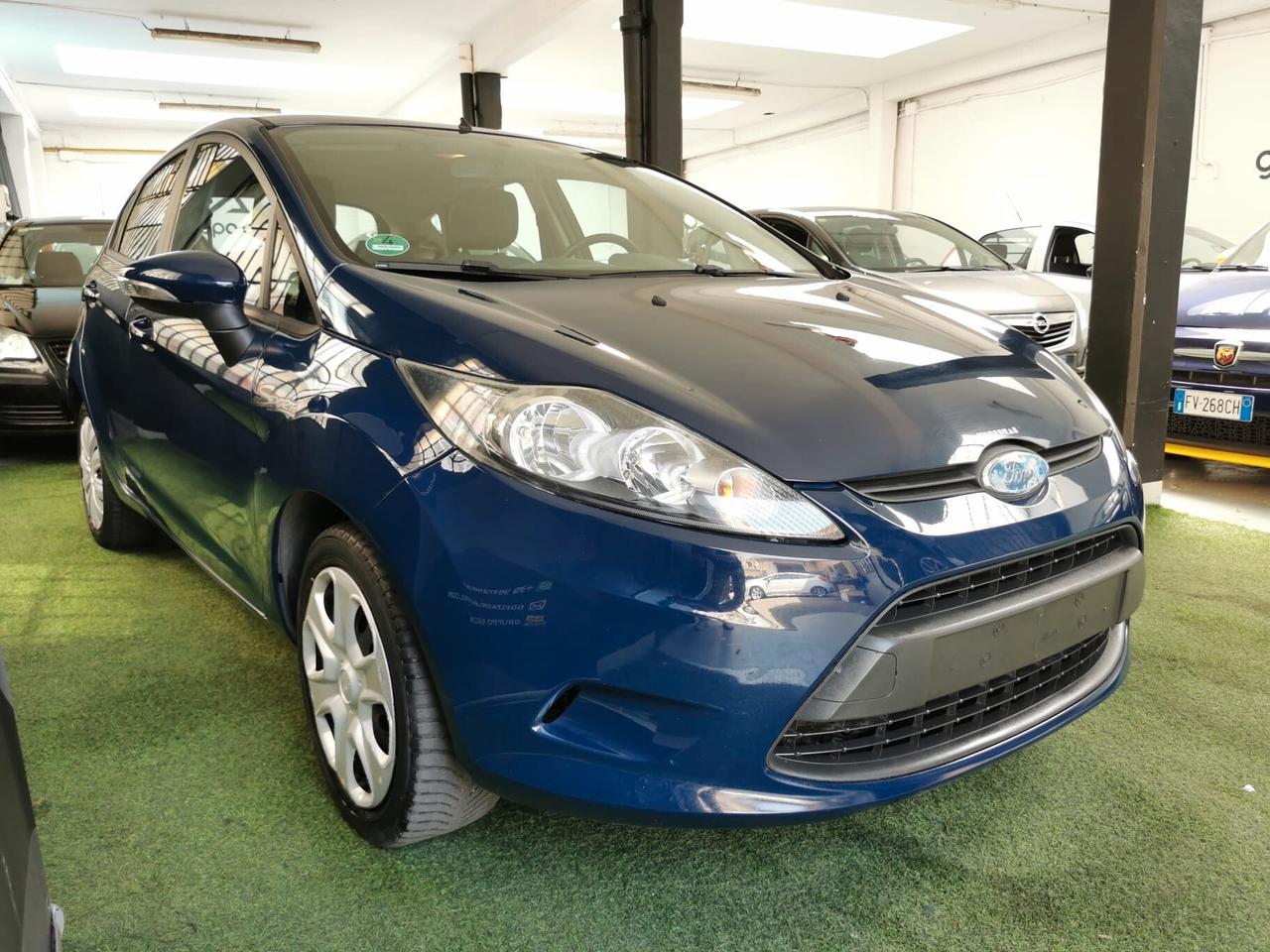 Ford Fiesta 1.4 5 porte Titanium GARANZIA 12 MESI