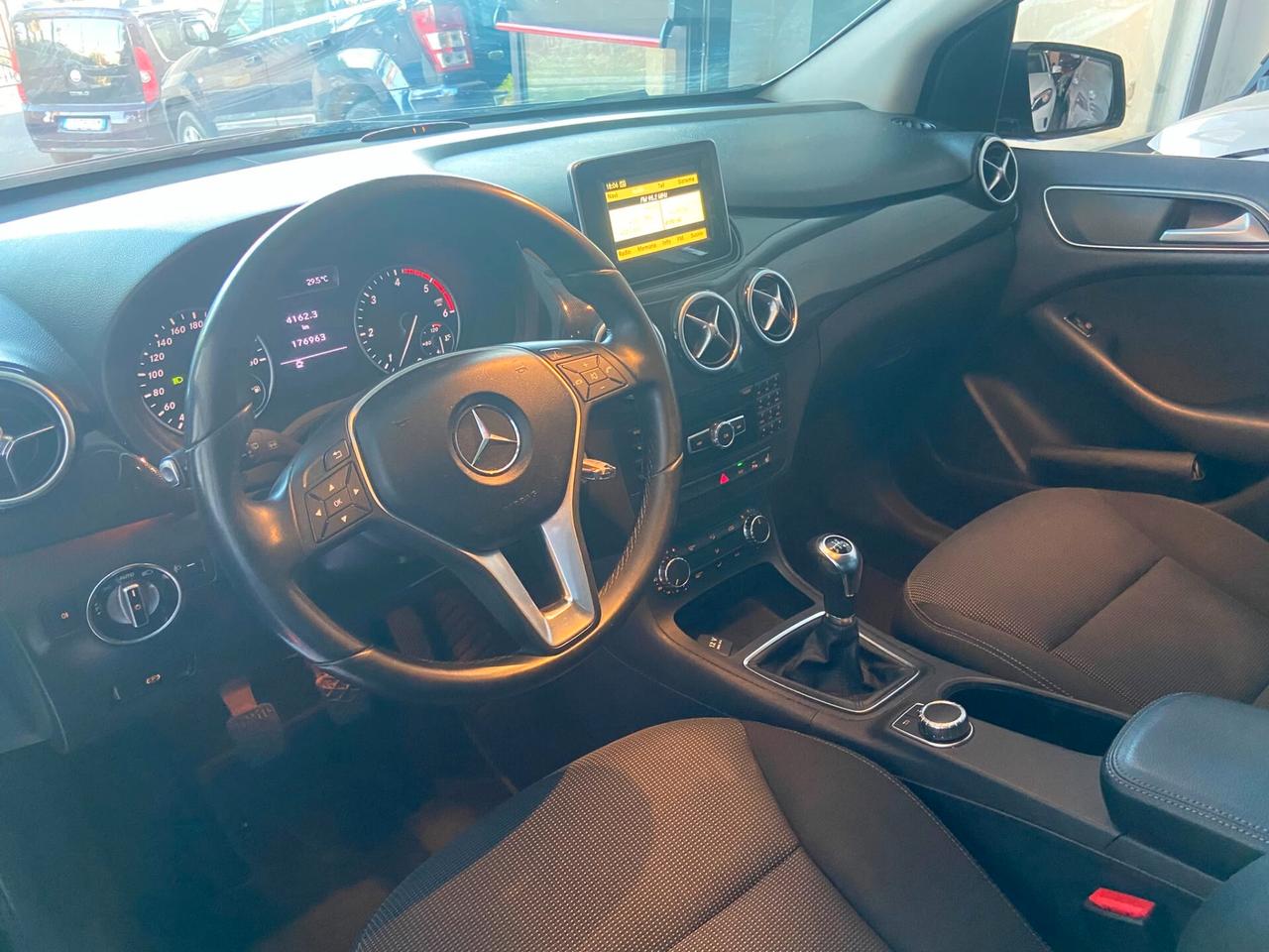 Mercedes-benz B 180 CDI BlueEFFICIENCY Executive