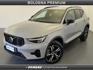 Volvo XC40 B3 automatico Plus Dark