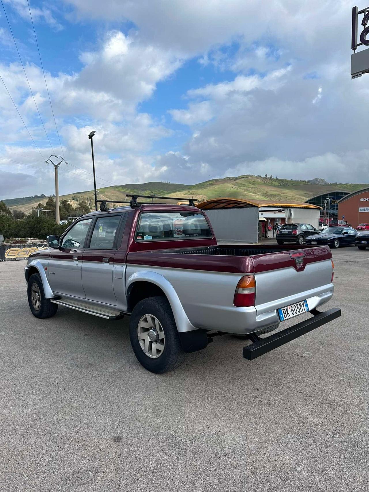 Mitsubishi L200 2.5 TDI 4WD Club Cab Pick-up GLS