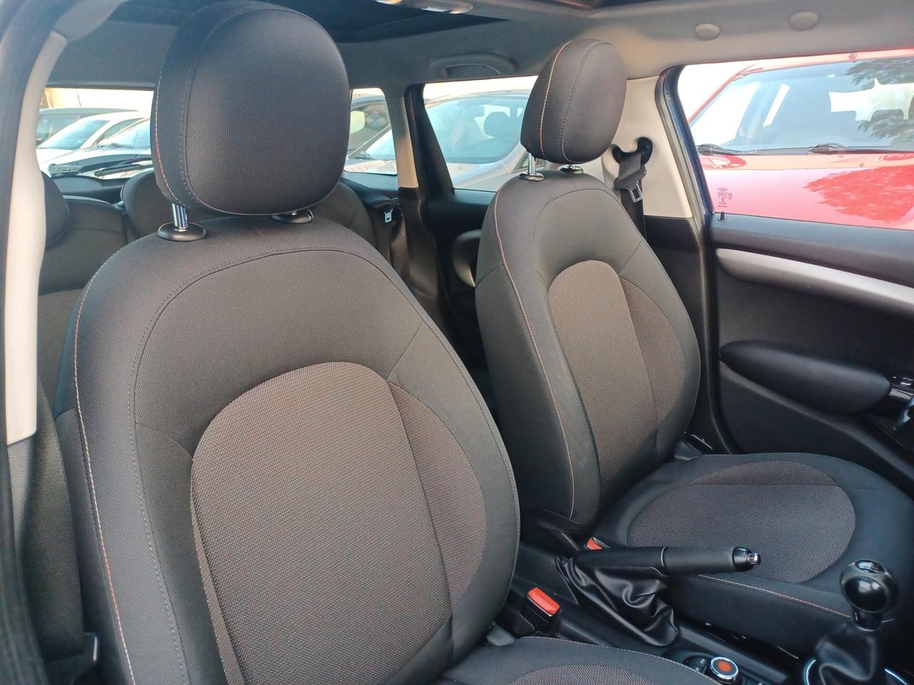 Mini 1.2 Benzina 5 porte Tetto PDC 2015