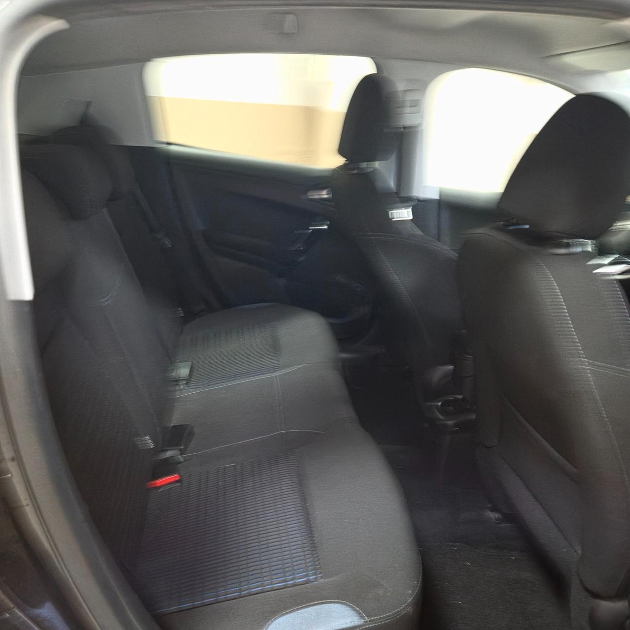 Peugeot 208 1.4 HDi 68 CV 5 porte Allure