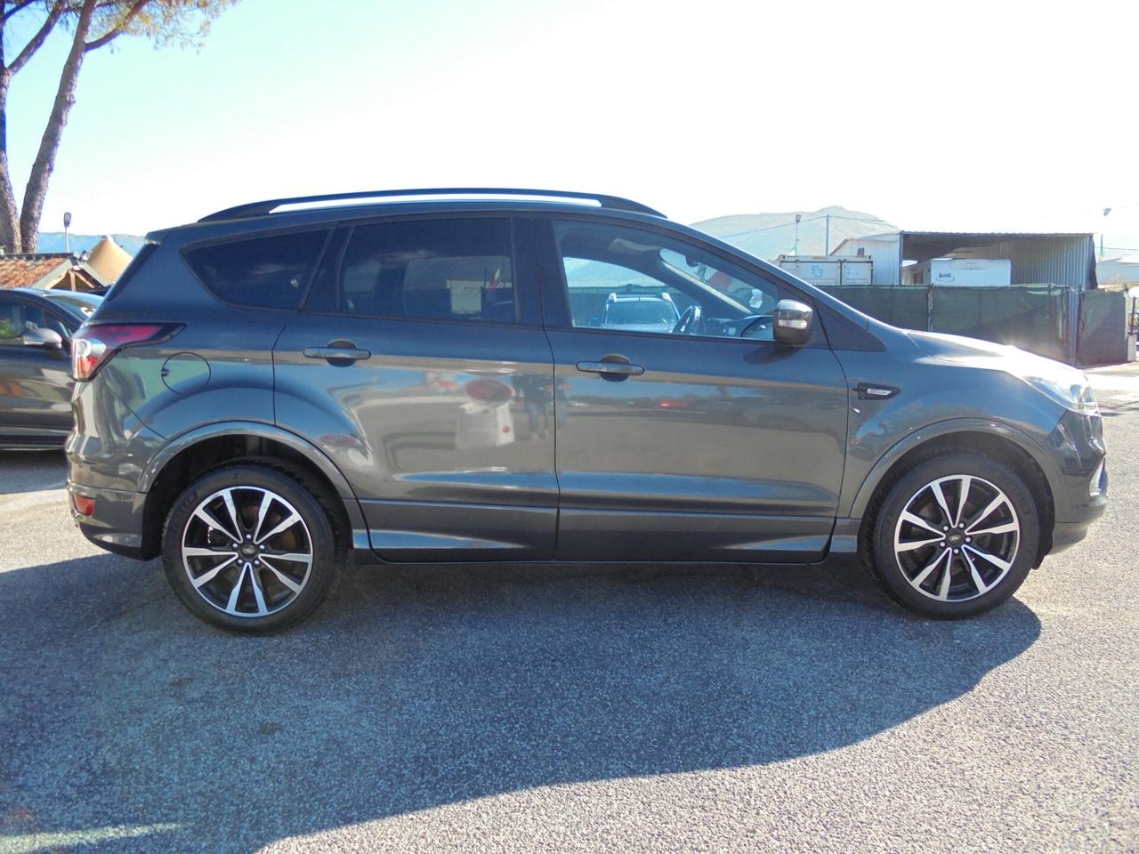 Ford Kuga 1.5 TDCI 120 CV S&S 2WD ST-Line