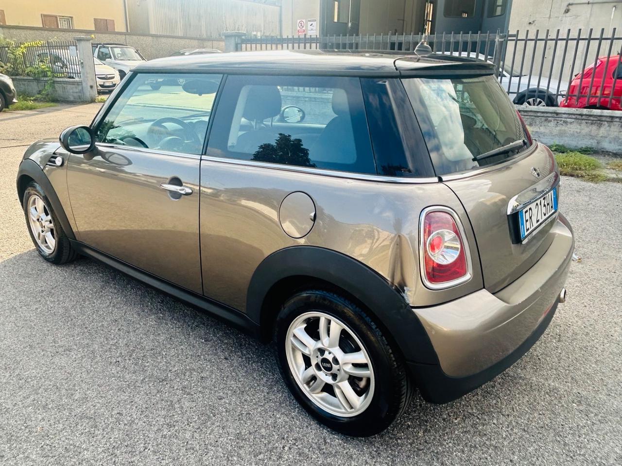 Mini Cooper D 1600 110cv 180000 km