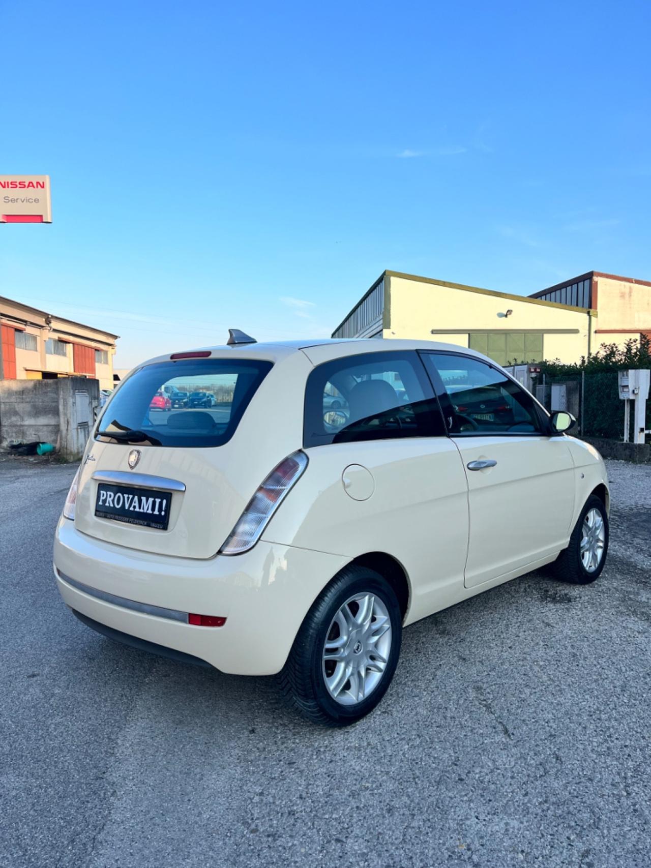 Lancia Ypsilon 1.2 Neopatentati