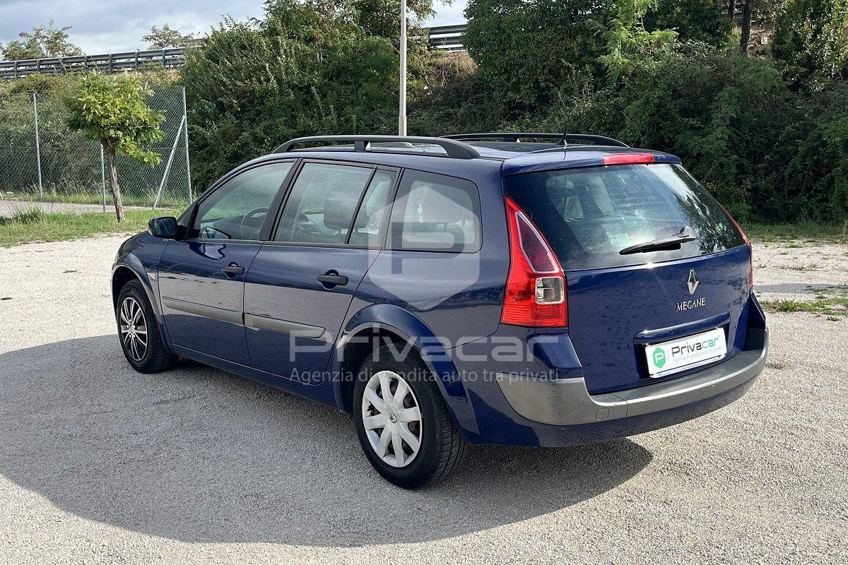 RENAULT Mégane 1.5 dCi/105CV Grandtour Serie Speciale