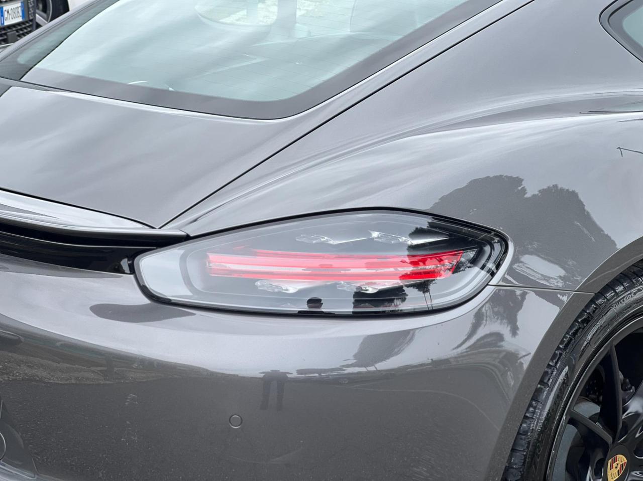 Porsche 718 Cayman 2.0 300cv pdk