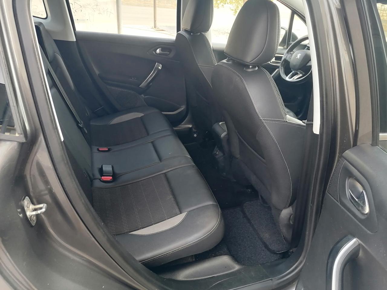 Peugeot 2008 1.6 BlueHDi 120 ALLURE 2017