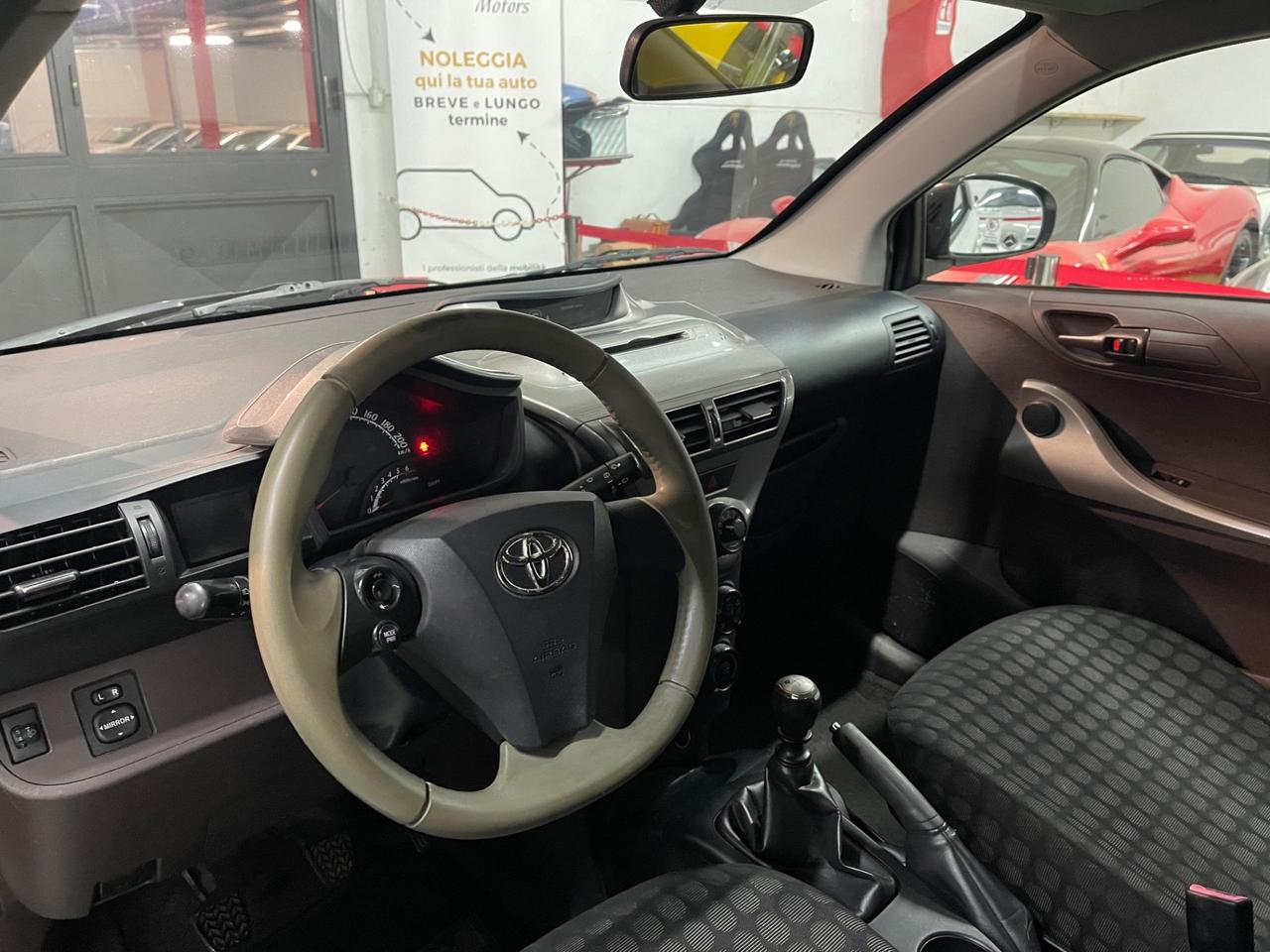 Toyota iQ 1.4 Diesel Rarissima PERMUTE RATE