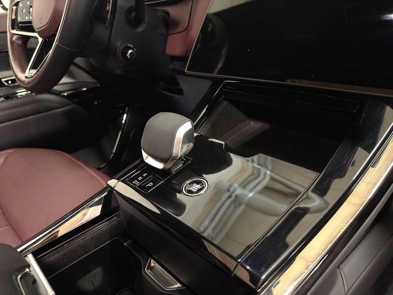 Land Rover Range Rover Sport 3.0D I6 249 MHEV Dynamic SE aut. N1 Autocarro