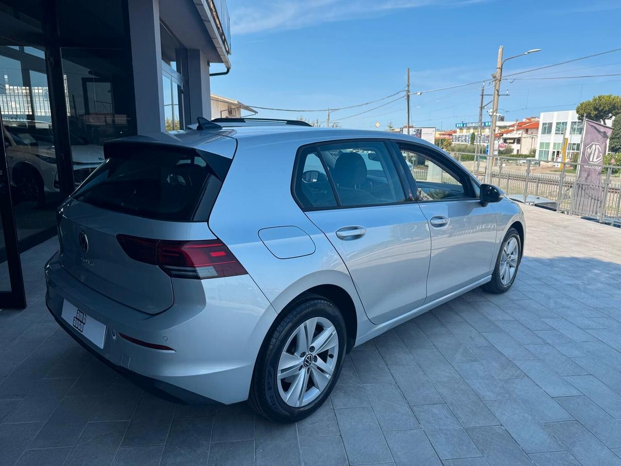 Volkswagen Golf 2.0 TDI DSG 115CV