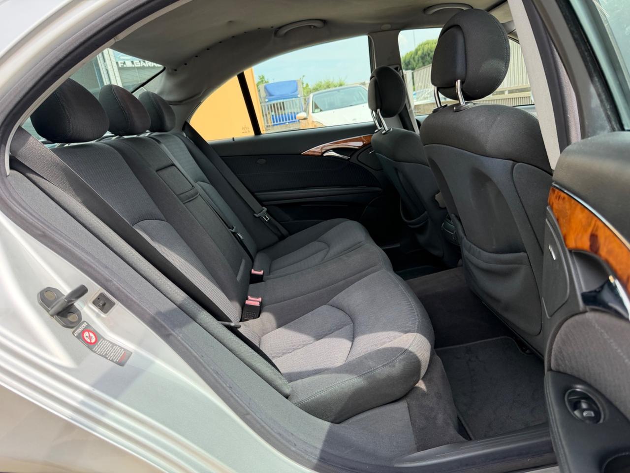 Mercedes-benz E 270 CDI cat Elegance