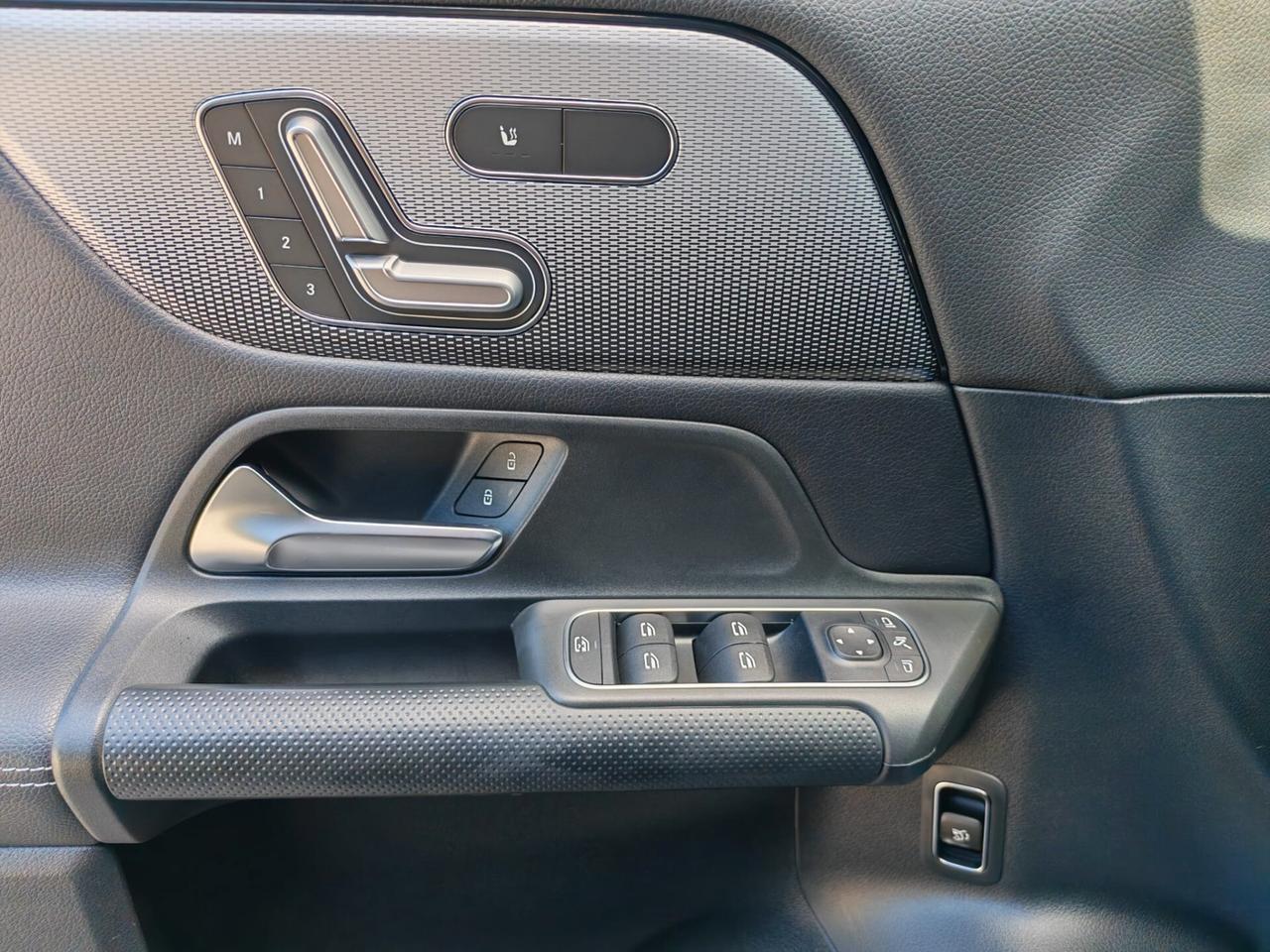 Mercedes-benz GLB 180 d Automatic Business Extra