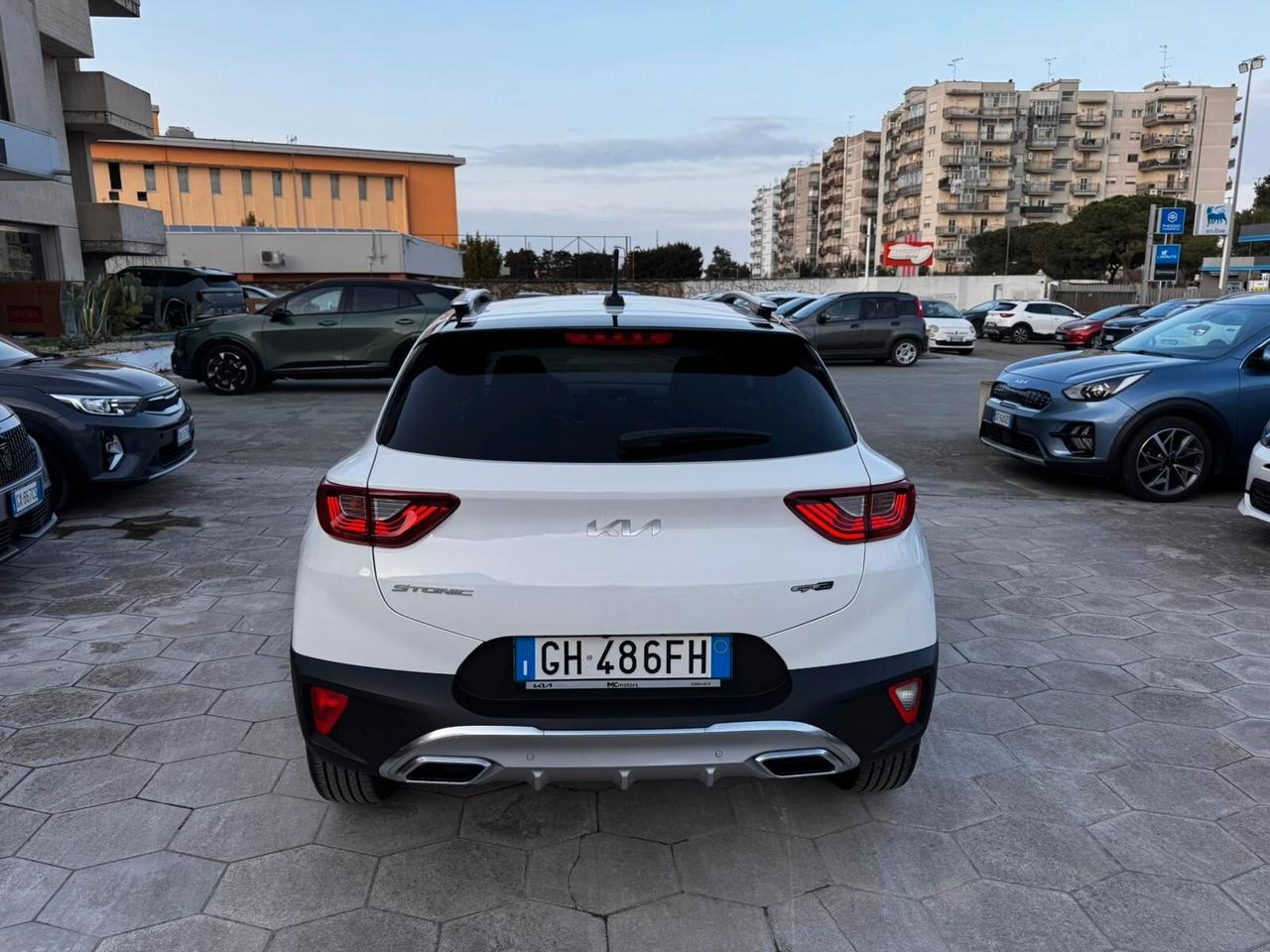 KIA STONIC 1.0 GTLINE 100CV MHEV 2022 FULL OPTIONAL