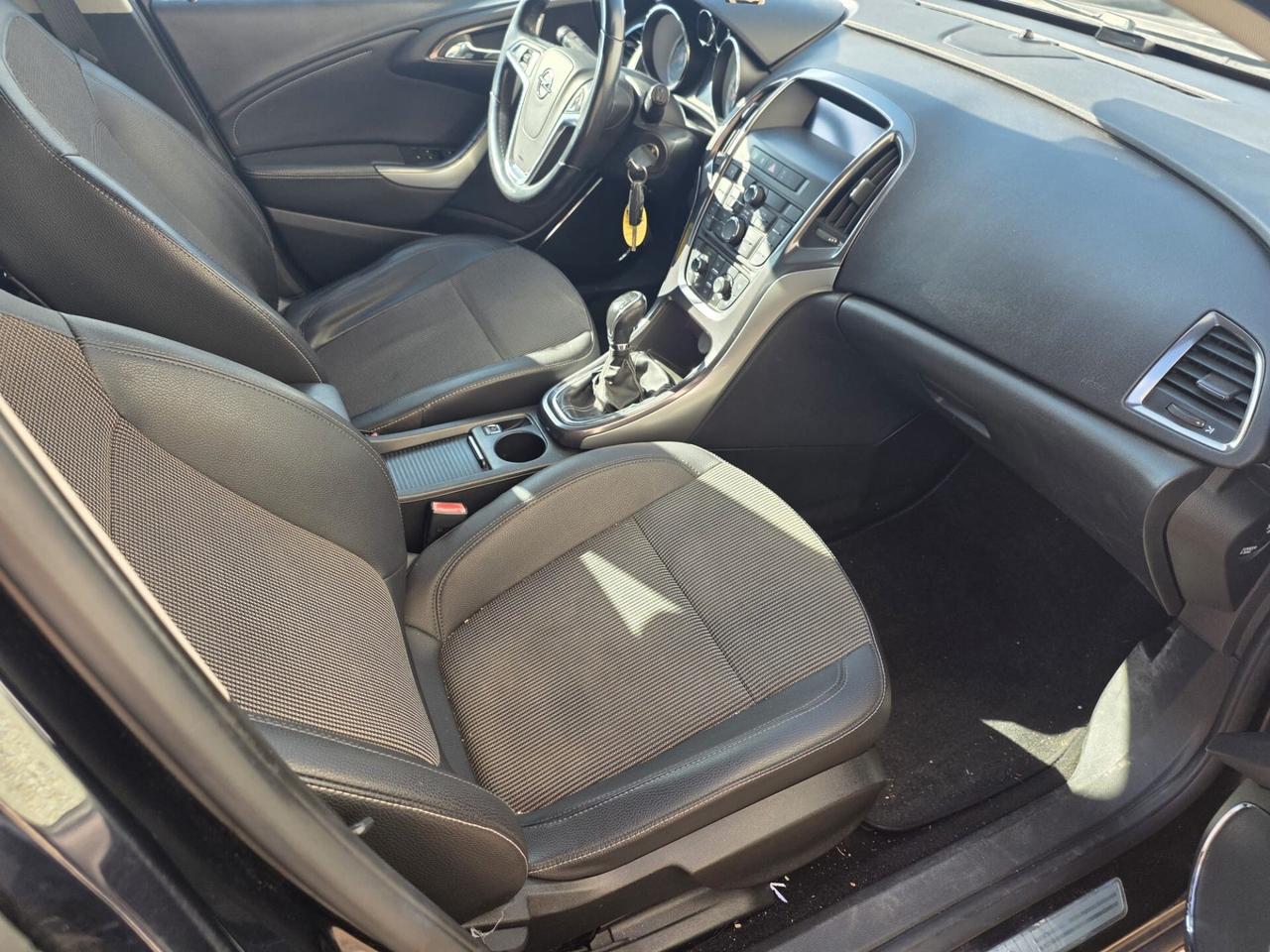 Opel Astra 1.7 CDTI 110CV Sports Tourer Cosmo