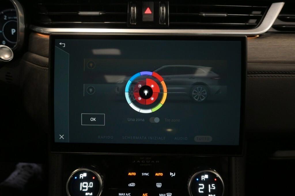 JAGUAR F-PACE 2.0D 204CV AUT. AWD SE ( FARI LED PREMIUM - TETTO PANORAMICO APR. - COCKPIT - PELLE - NAVI - MIRROR - PDC - TELECAMERA 360 - CERCHI 20 )