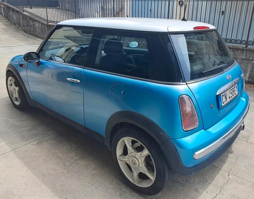 MINI COOPER 1.6 GUIDABILE DA NEOPATENTATI