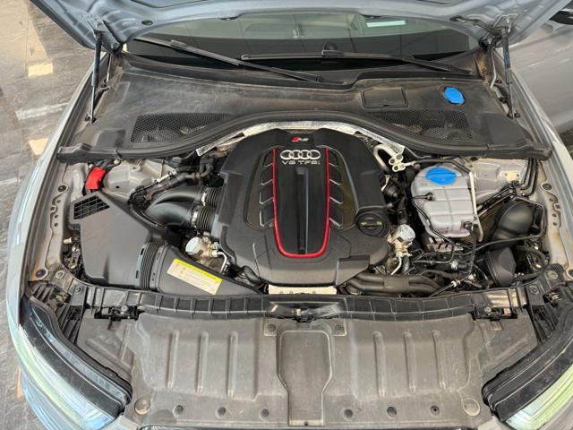 AUDI RS6 Avant 4.0 TFSI quattro tiptronic performance
